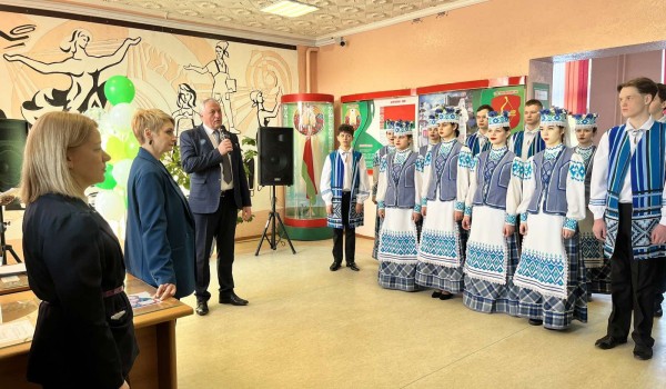Открытие персональной выставки в колледже